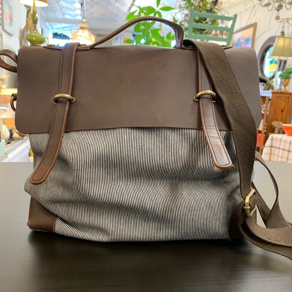 Anthropologie Handbags - Jesslyn Blake Messenger Bag from Anthropologie